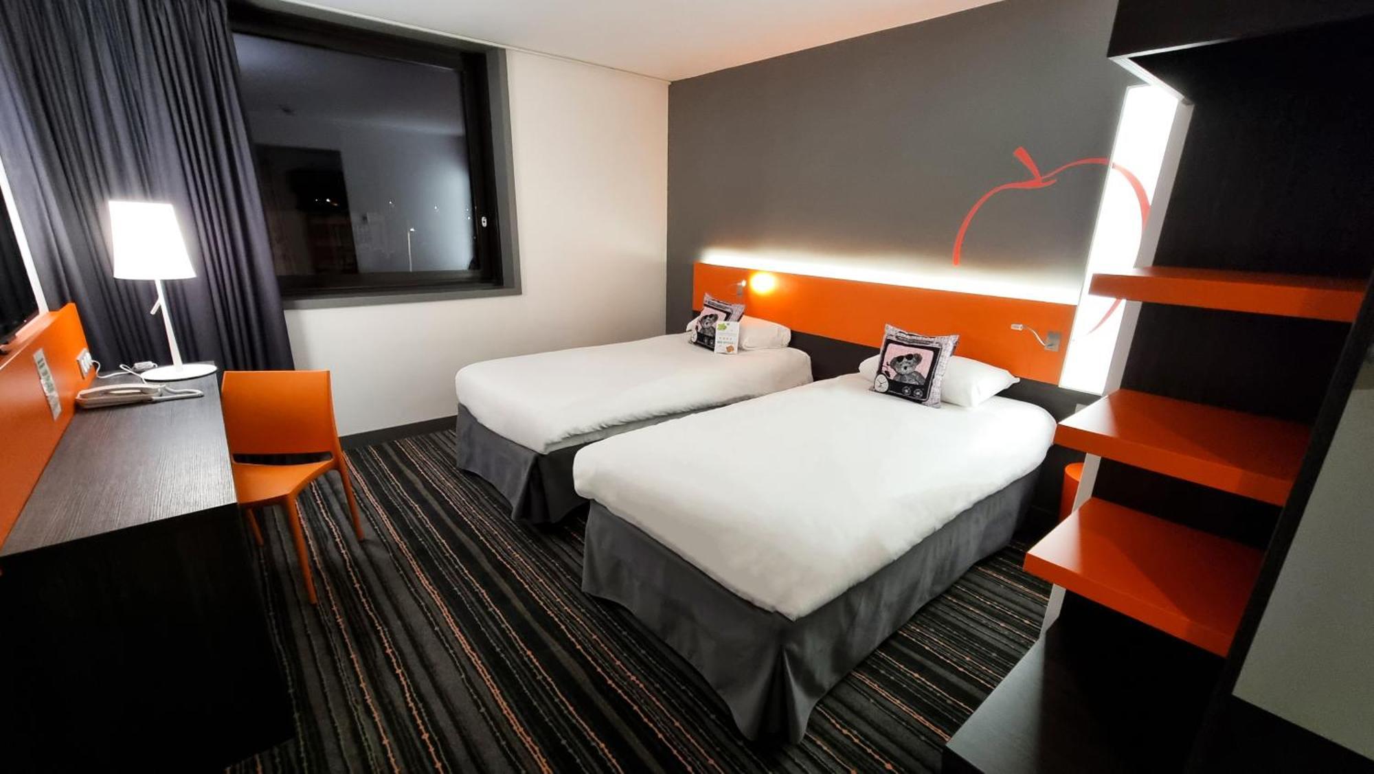 Ibis Styles Caen Centre Gare Hotell Eksteriør bilde